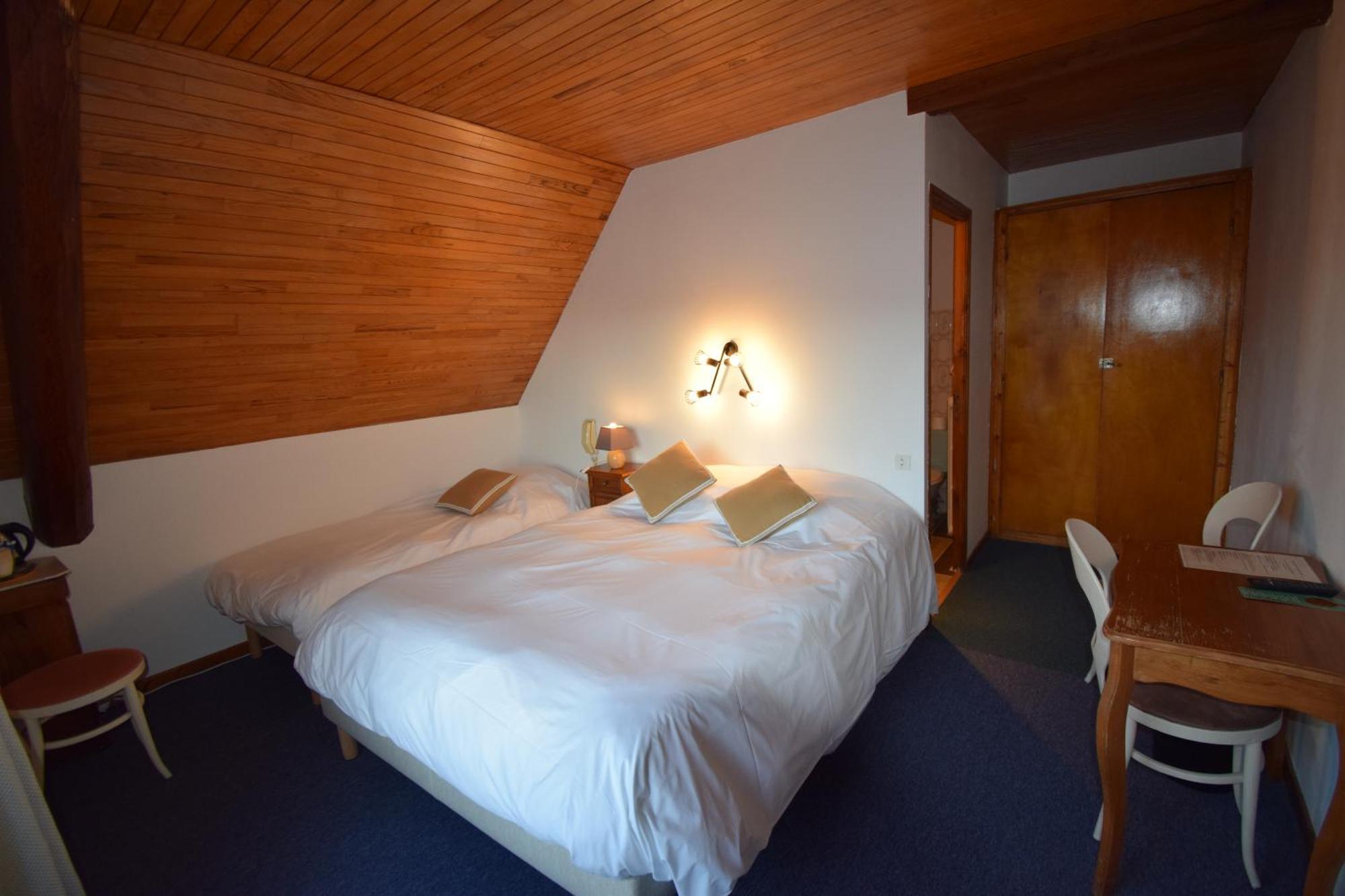 Hotel Les Chenets Saint-Julien-en-Champsaur Esterno foto