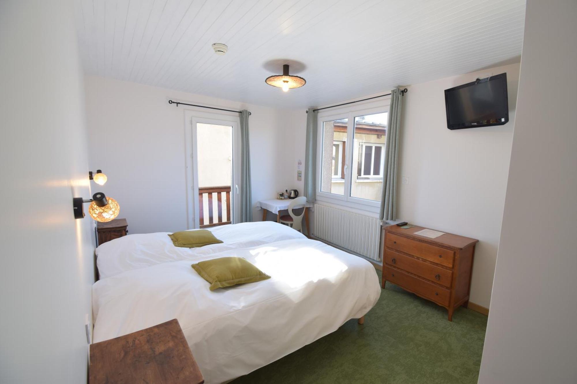 Hotel Les Chenets Saint-Julien-en-Champsaur Esterno foto