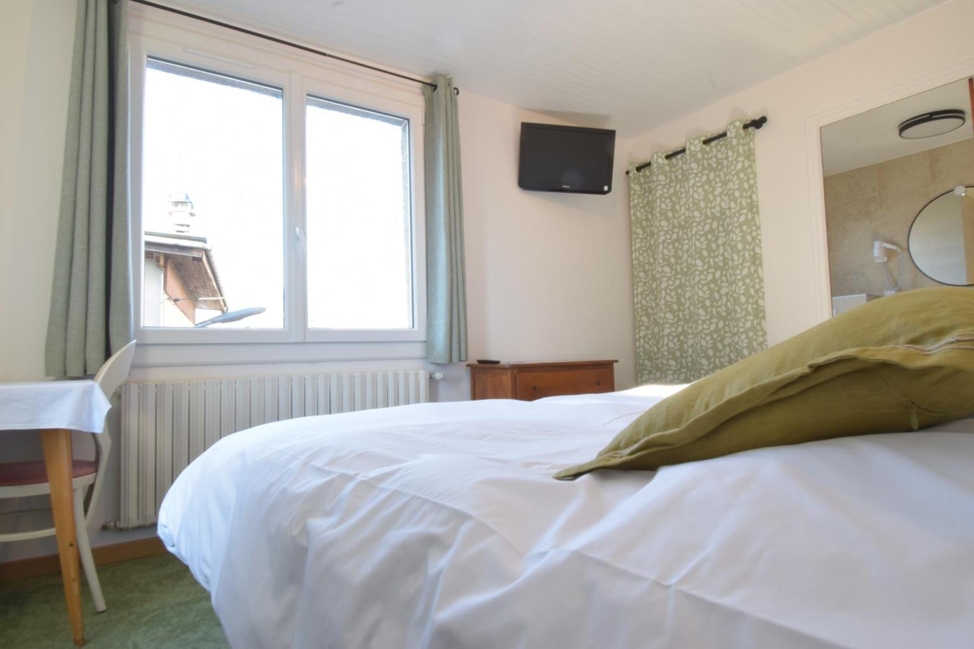 Hotel Les Chenets Saint-Julien-en-Champsaur Esterno foto