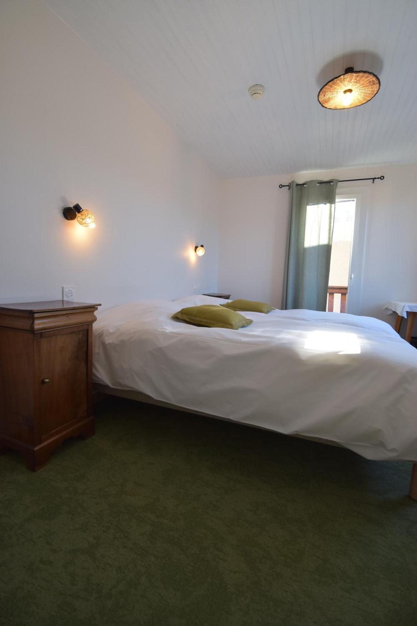 Hotel Les Chenets Saint-Julien-en-Champsaur Esterno foto