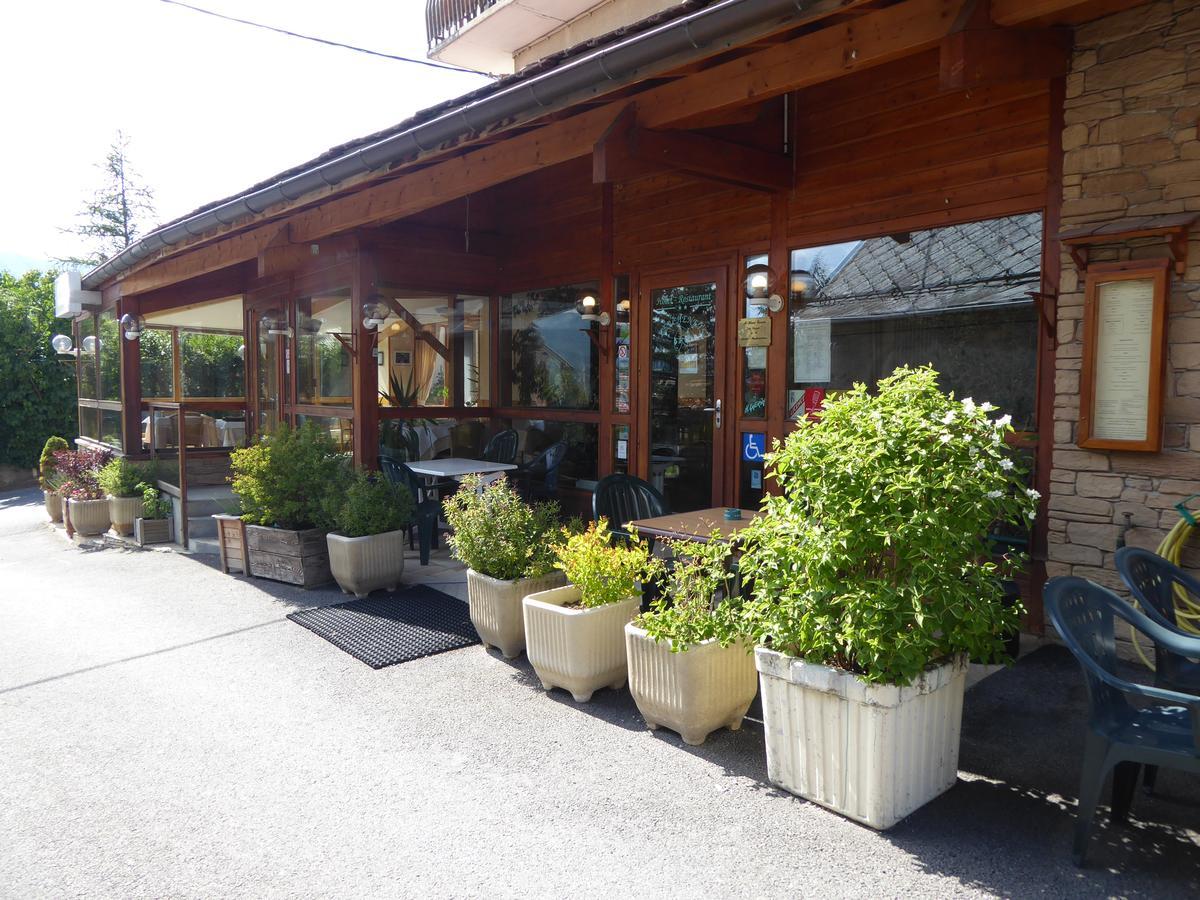 Hotel Les Chenets Saint-Julien-en-Champsaur Esterno foto